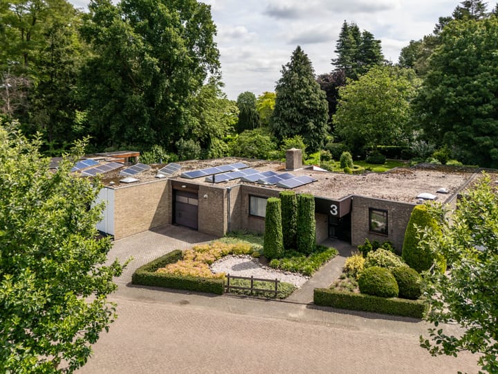 Photo of property Irenelaan 3, Berghem
