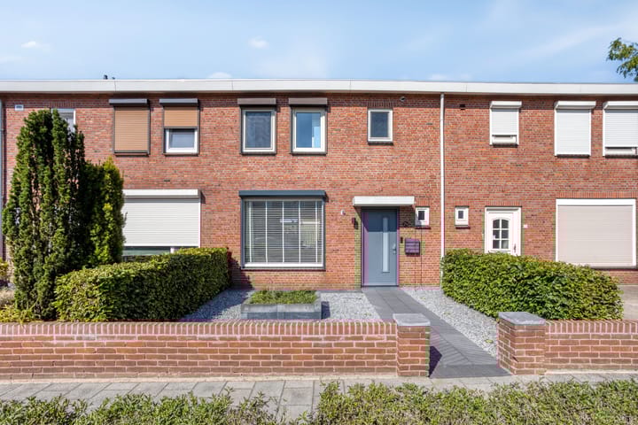 Irenestraat 24 in Mill