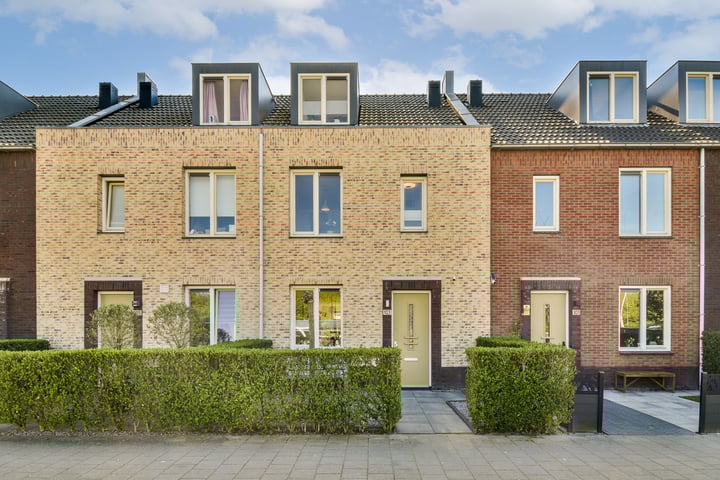 Photo of property Irislaan 103, Badhoevedorp