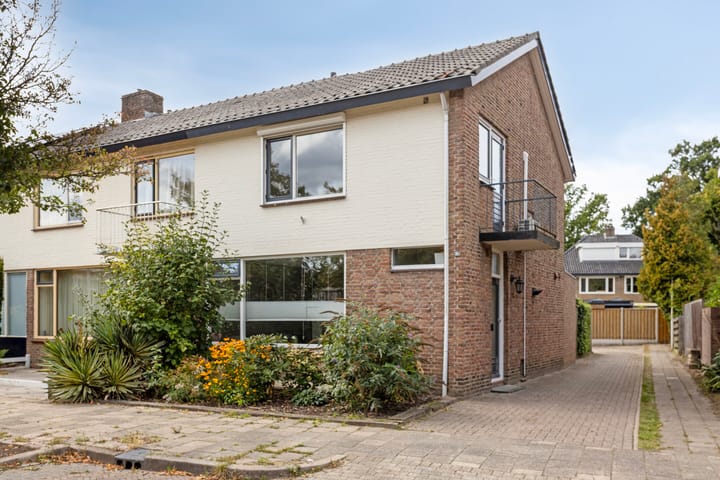 Is. Sweersstraat 11 in Hengelo photo