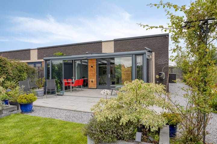 Isaac Newtonstraat 86 in Almere foto