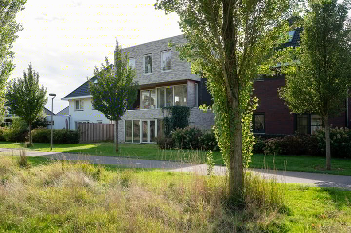 Izanamistraat 23 in Almere Foto