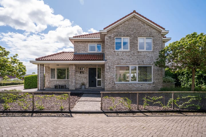 Photo of property Izeren Helling 1, IJlst