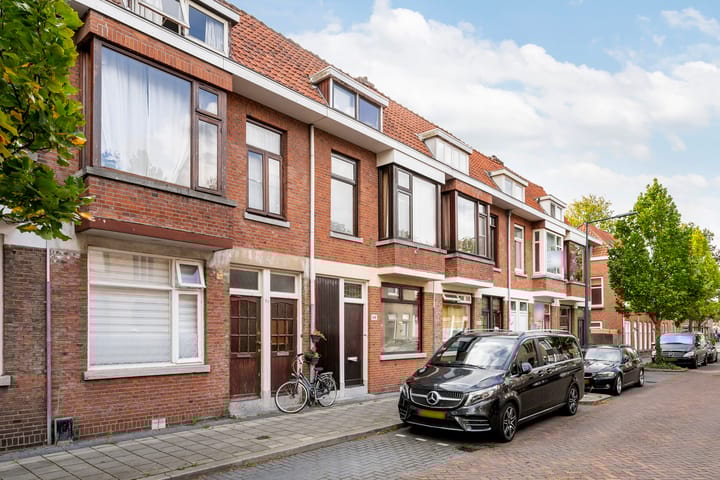 J A Alberdingk Thijmstraat 68 in Schiedam