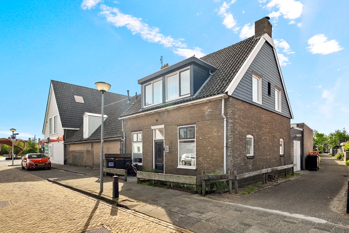 J.C. Bellisstraat 1 in Petten