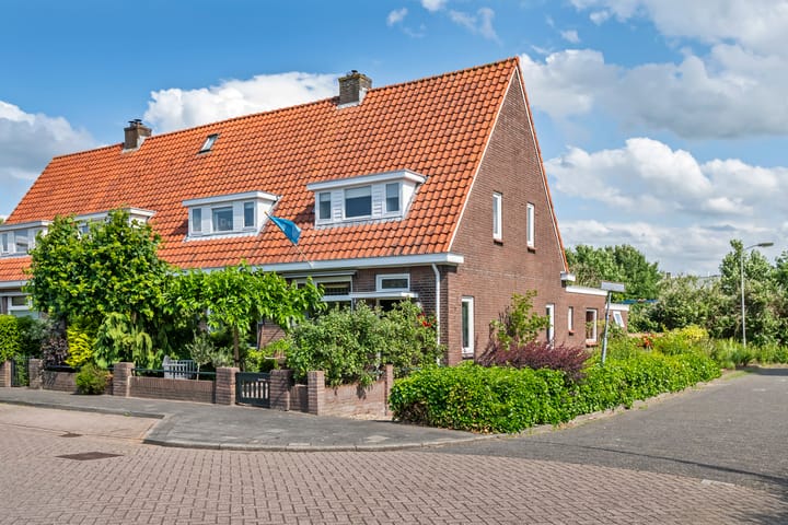 J.D. van Leeuwenstraat 28 in Tiel