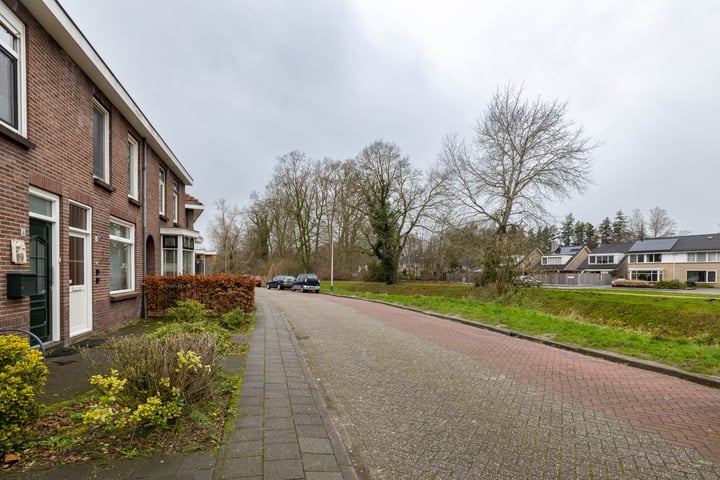 J. Duikerstraat 14 in Almelo