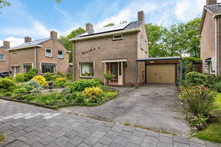 Foto van woning J F Kennedylaan 10, Uithuizen