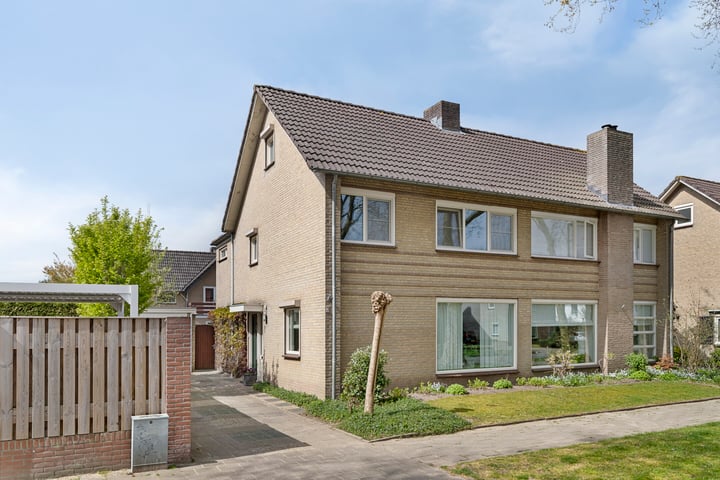 Photo of property J. F. Kennedylaan 3, Hilvarenbeek