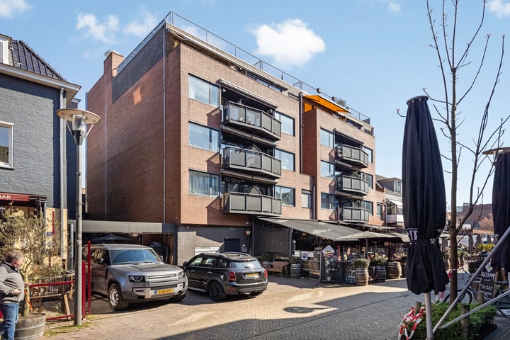 Photo of property J.G. Sandbrinkstraat 1-11, Veenendaal