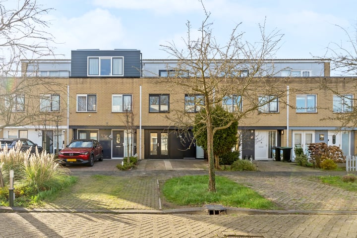 J. Greshoffstraat 18 in Almere