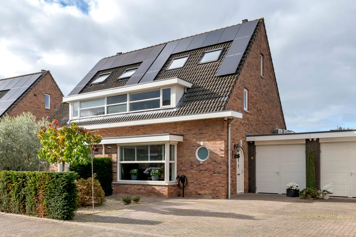 J.H. Derksenstraat 6 in Meteren