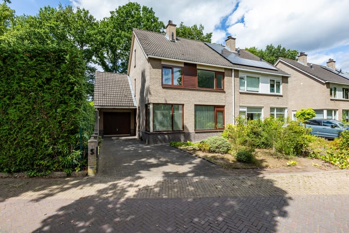 J.H.M. Kerssemakerslaan 5 in Waalre