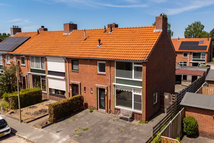 J.H. van 't Hoffstraat 2 in Eerbeek