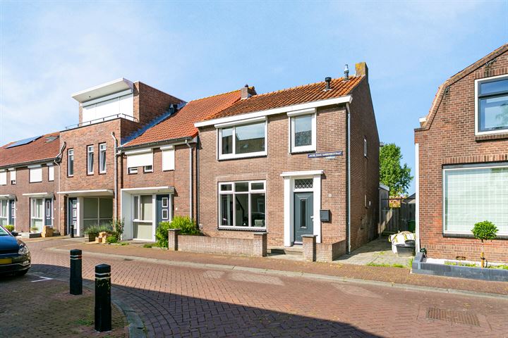 J.I. Sandersestraat 68 in Oost-Souburg