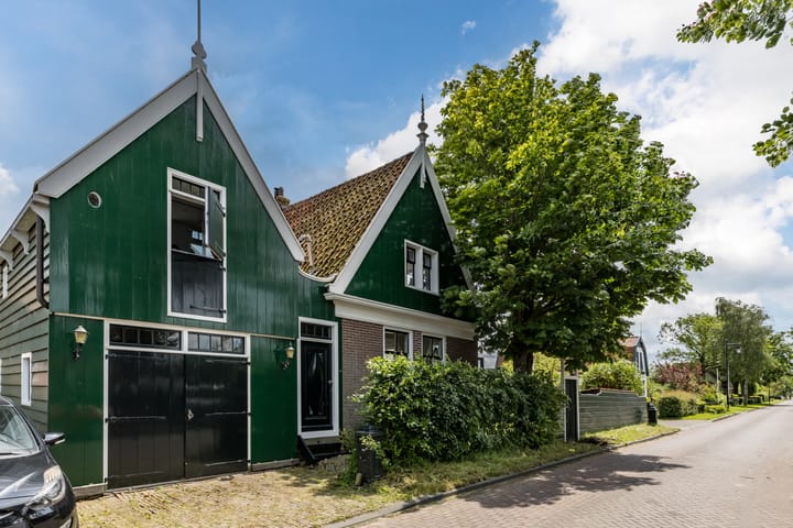 J.J. Allanstraat 100 in Westzaan
