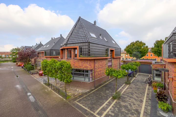 J M van der Meystraat 15 in Assendelft