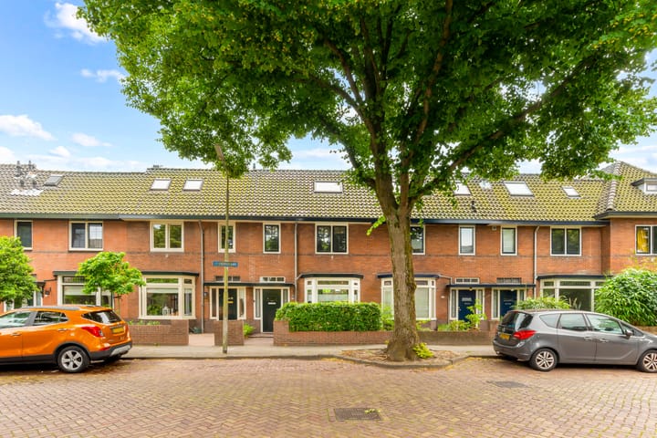 J.T. Cremerlaan 9 in Santpoort-Noord