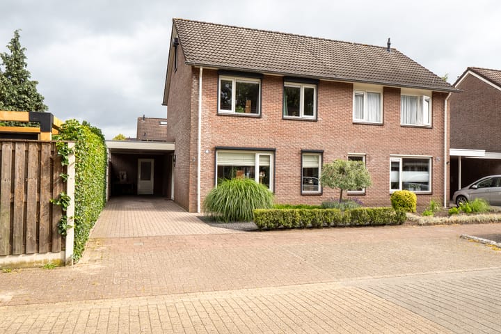 J. ten Catestraat 14 in Vriezenveen