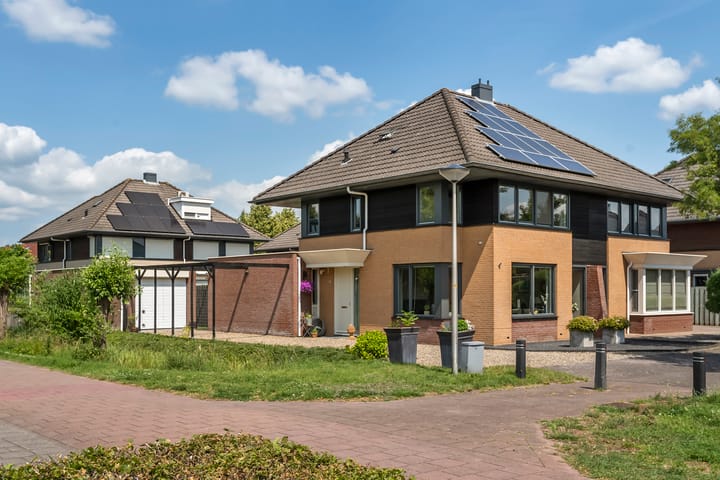 J. van Zantenstraat 84 in Meteren