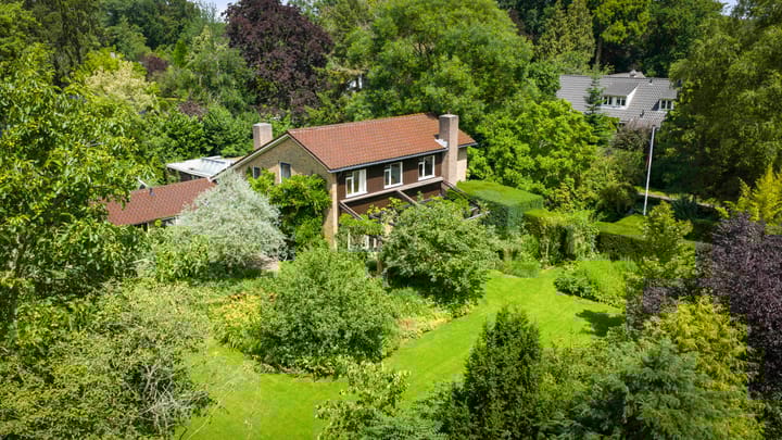 Photo of property Jachtrustweg 1, Diepenveen