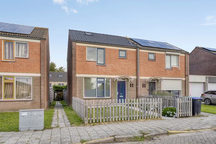 Jacintastraat 42 in Graauw