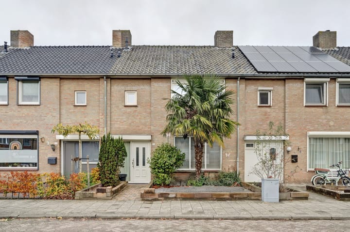 Photo of property Jacob Catslaan 18, Roosendaal