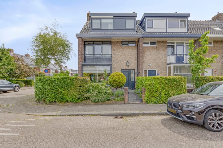Photo of property Jacob Catslaan 28, Capelle aan den IJssel