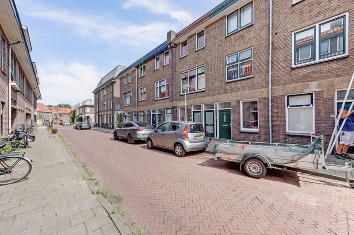 Jacob Catsstraat 64 in Delft