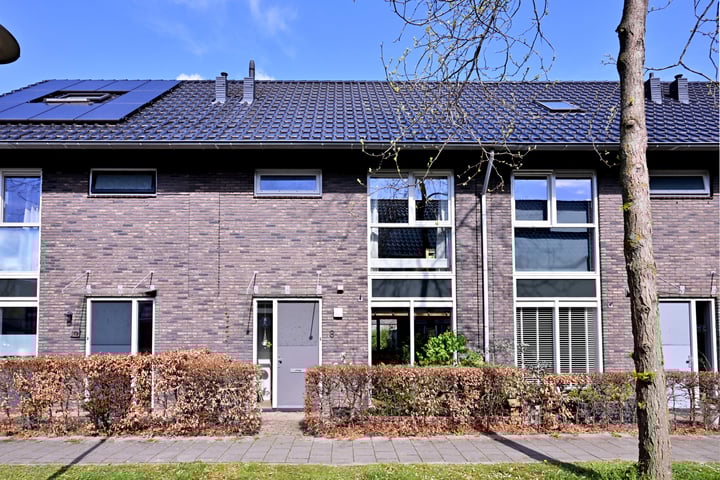 Photo of property Jacob Oliestraat 8, Deventer