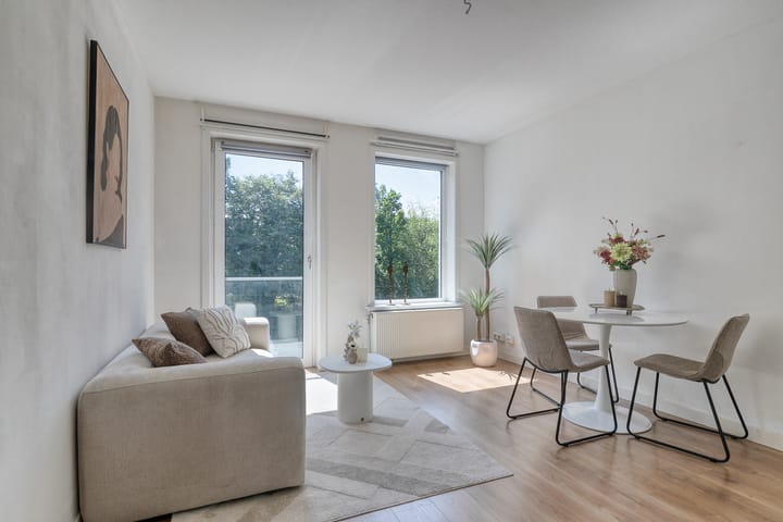 Photo of property Jacob van Campenstraat 2R, Utrecht
