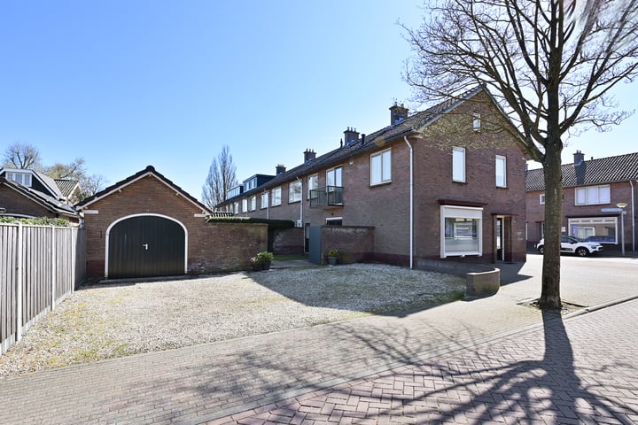 Jacob van Heemskerkstraat 12 in Huizen