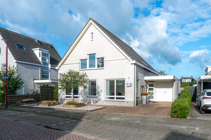 Photo of property Jacob van Lennephove 19, Nieuwegein