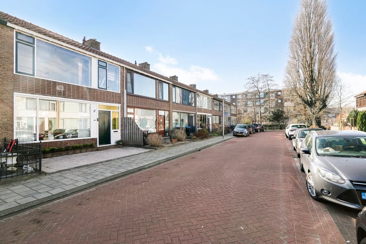 Jacob van Lennepstraat 5 in Spijkenisse