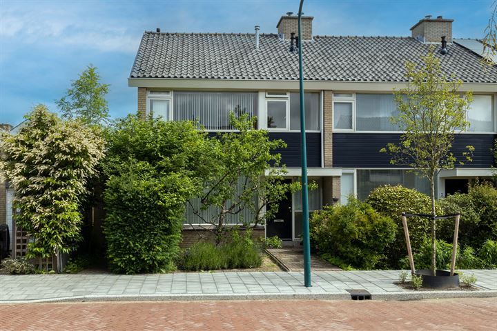 Jacob van Ruysdaellaan 1 in Oegstgeest