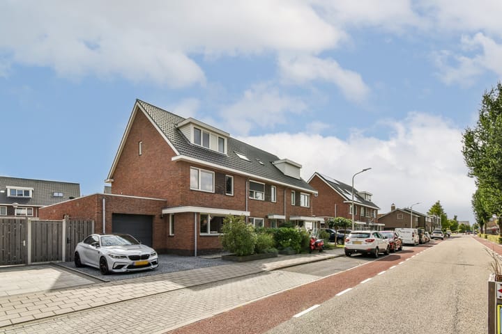 Jacoba van Beierenweg 67b in Voorhout