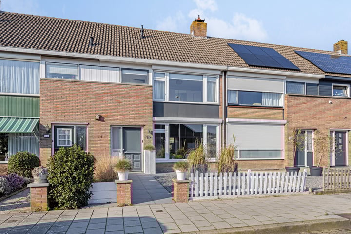 Photo of property Jacobus van Looystraat 12, Terneuzen