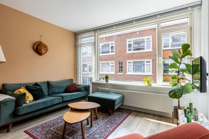 Jaersveltstraat 20B in Rotterdam photo
