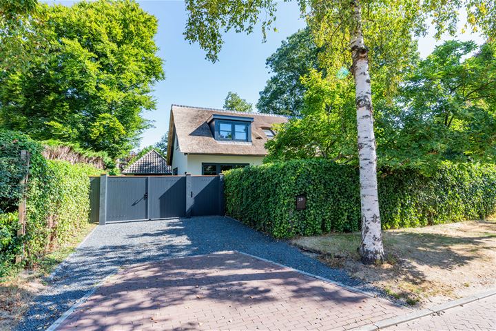 Jagersweg 25 in Laren foto