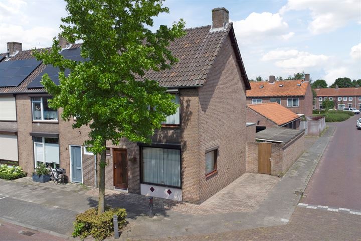 Jagilstraat 2 in Gilze