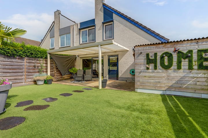 Photo of property James Grieve 32, Tiel