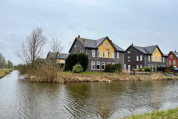 Photo of property Jan Altinkstraat 2, Ten Boer