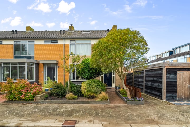 Photo of property Jan de Jongstraat 71, Den Helder