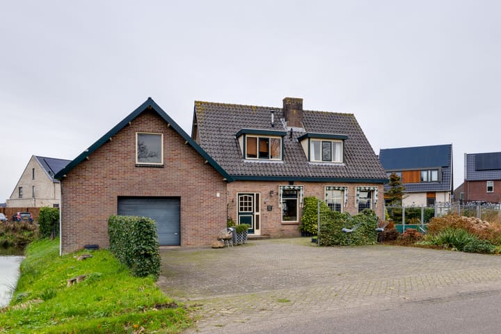 Photo of property Jan Glijnisweg 115, Heerhugowaard