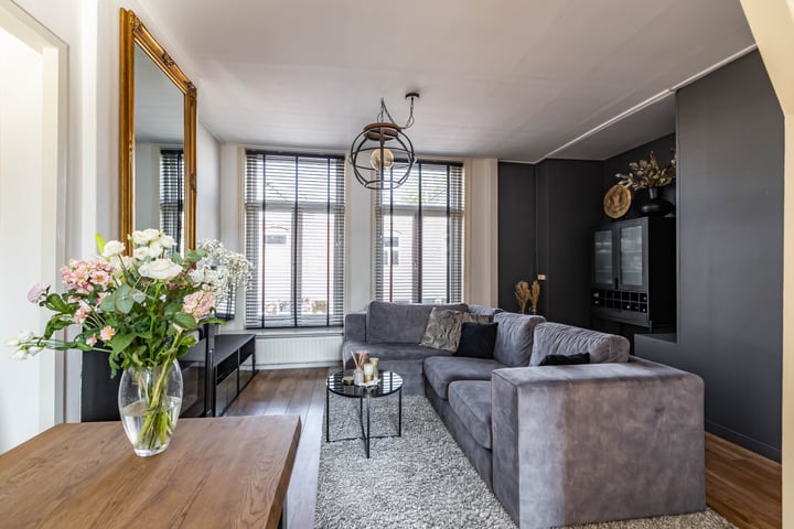 Photo of property Jan Goeverneurstraat 31a, Groningen