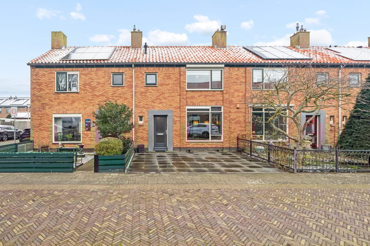 Photo of property Jan Huygen van Linschotenstraat 50, Den Helder