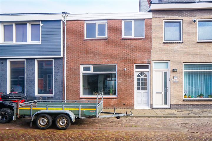 Jan in 't Veltstraat 141 in Den Helder