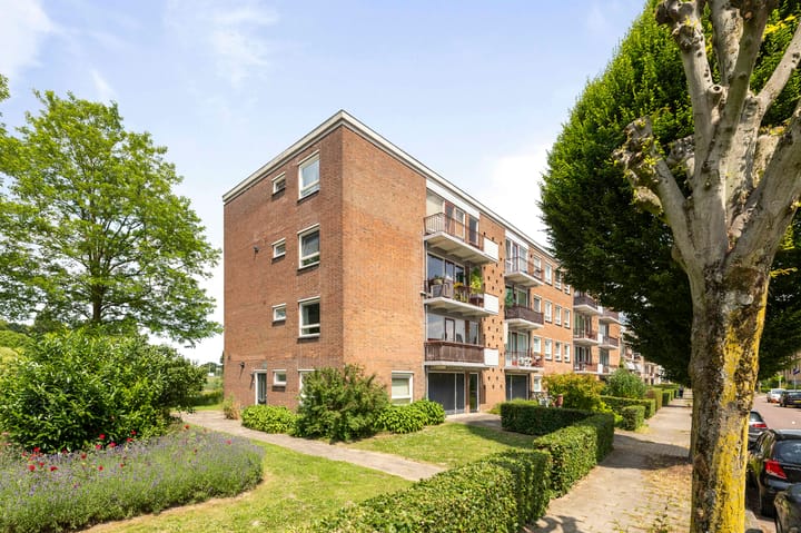 Photo of property Jan Luykenlaan 94, Deventer