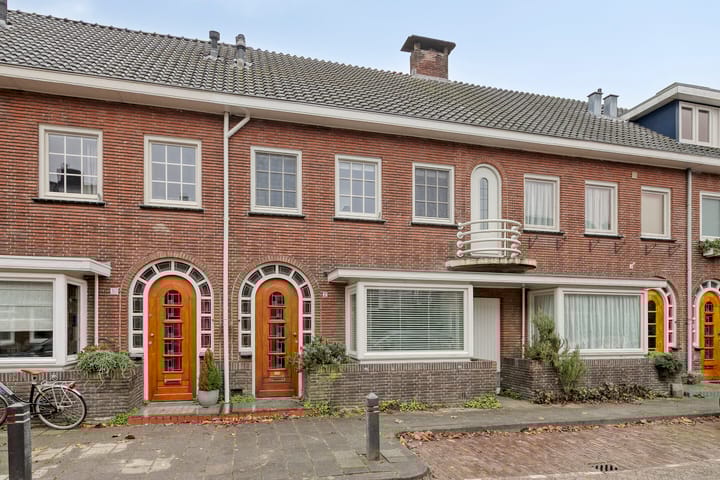Jan Maurits van Nassaustraat 32 in Tilburg photo