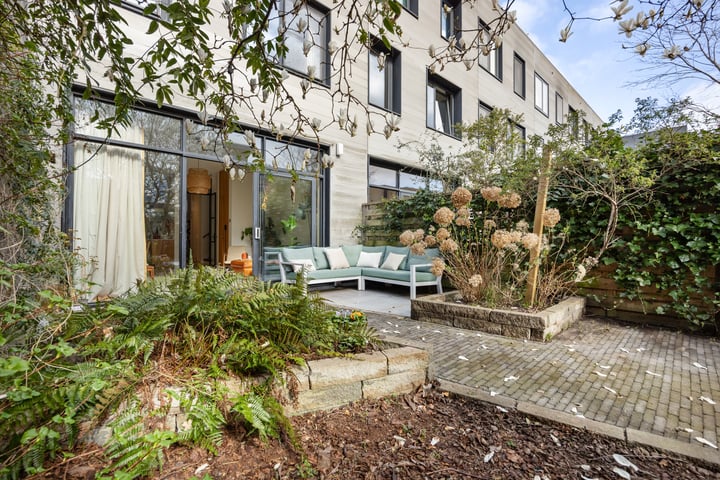 Photo of property Jan Olphert Vaillantlaan 20, Amsterdam